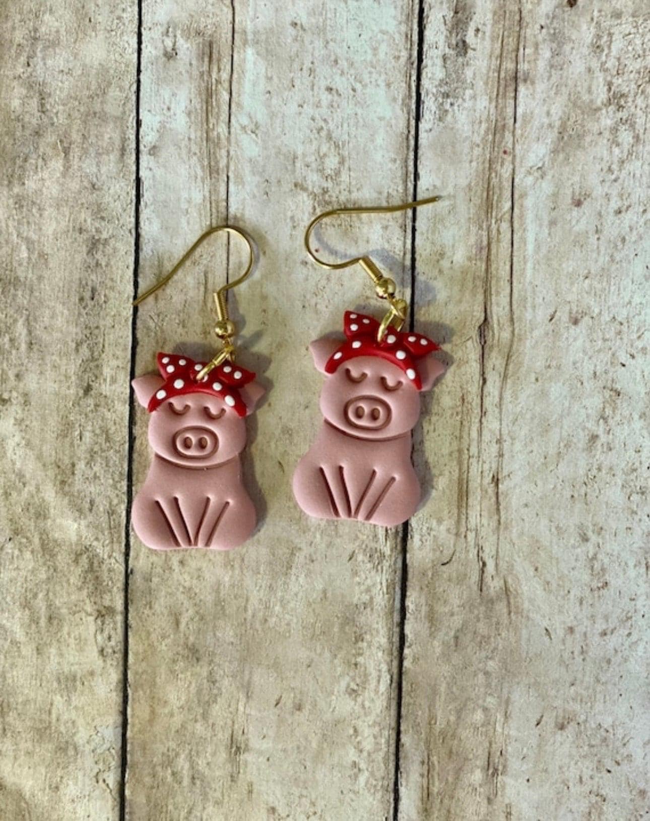 Little miss piggy dangle