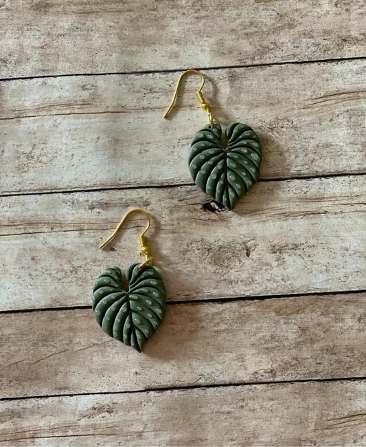Raindrop monstera dangle