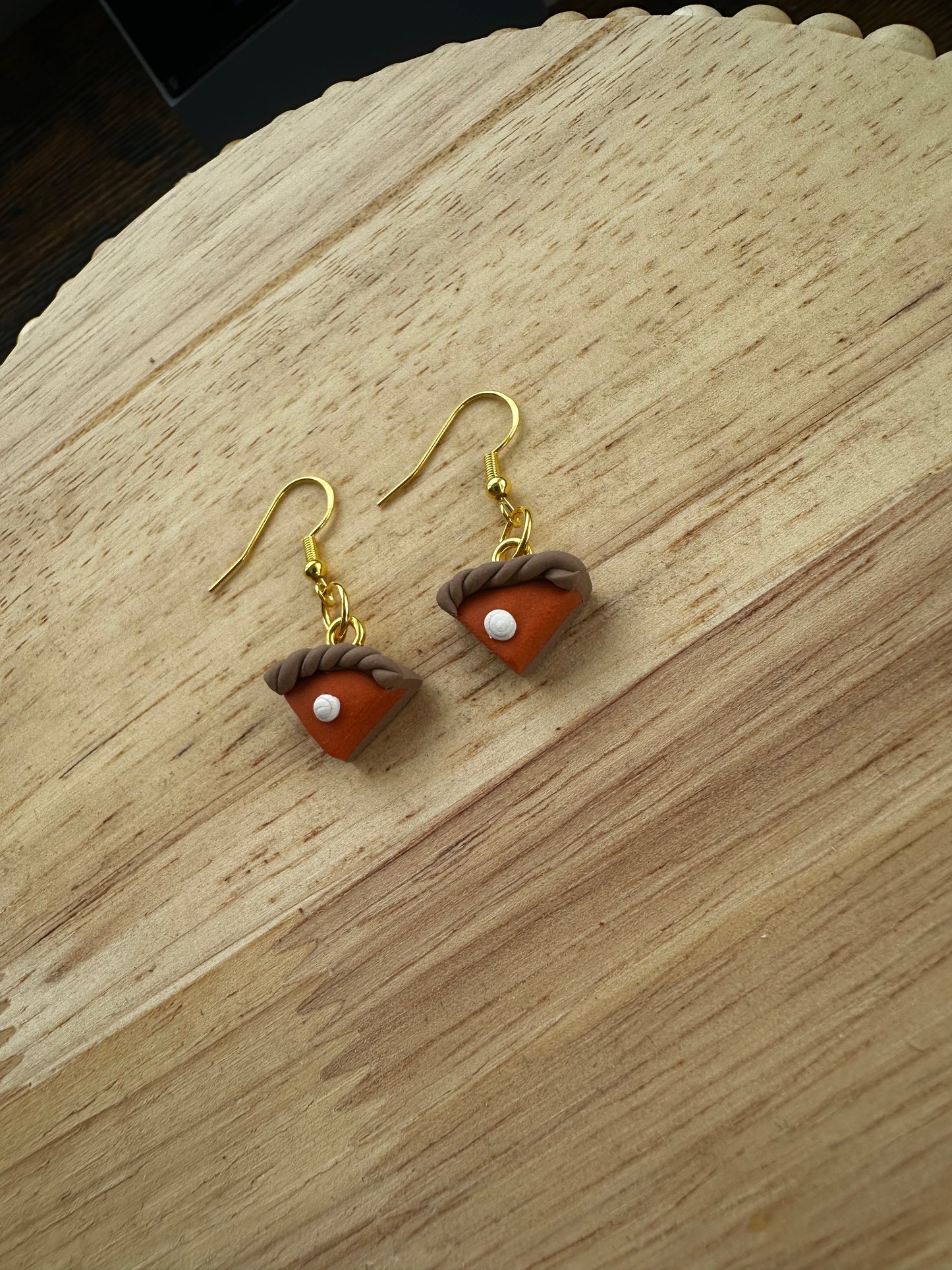 3D pumpkin pie dangle